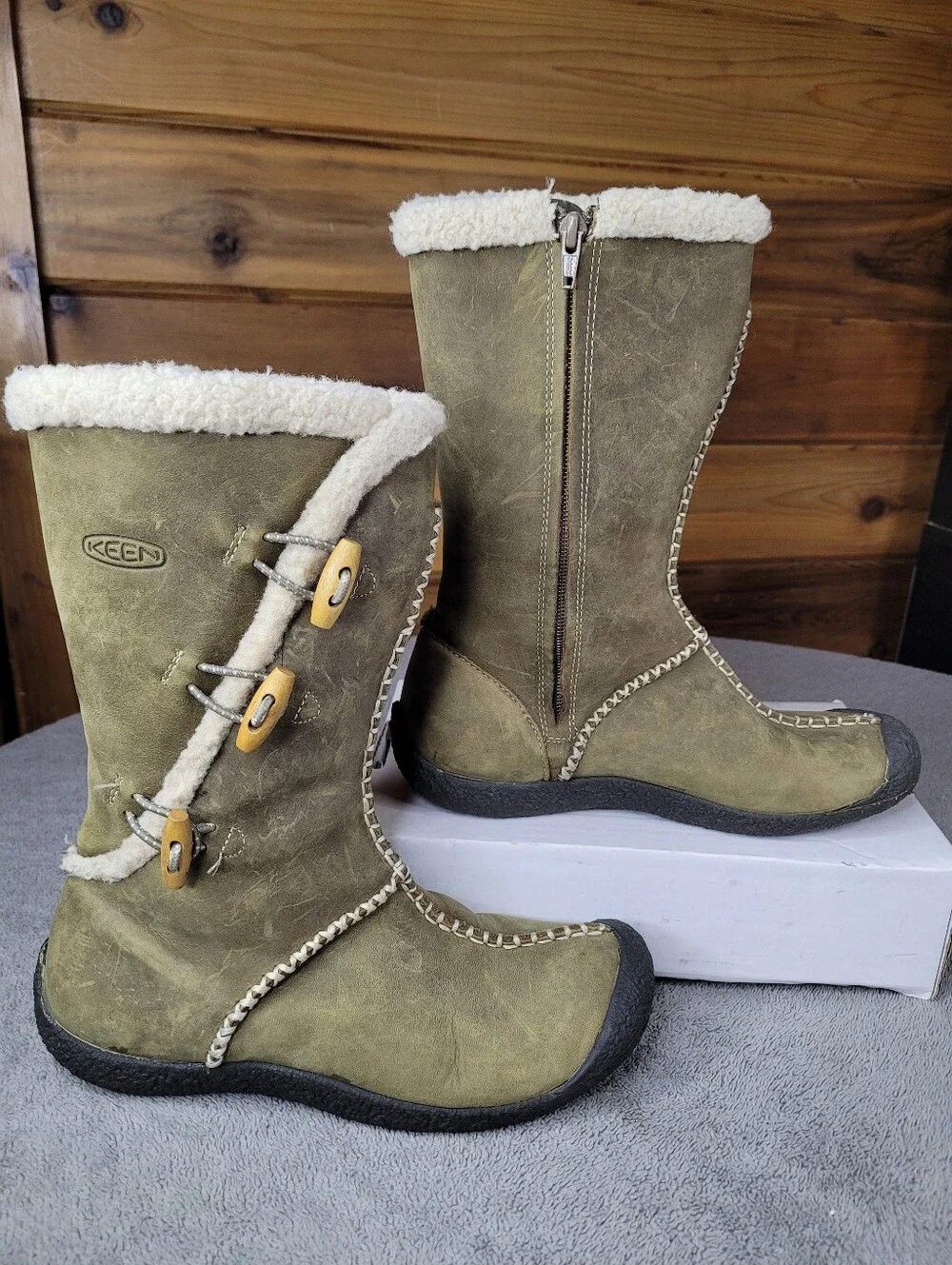KEEN Women's Olive Sherpa-Lined Winter Boots